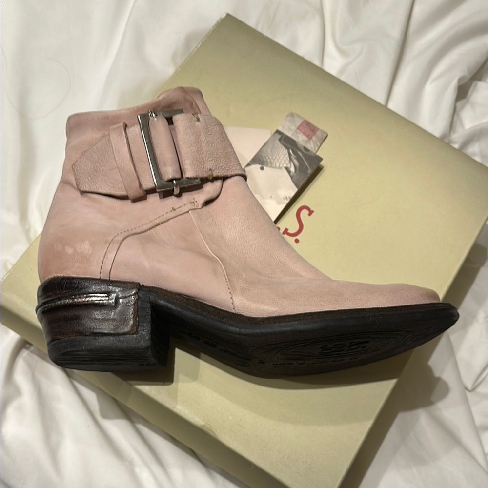 A.S.98 Leather Pink Ankle Booties, NWT
